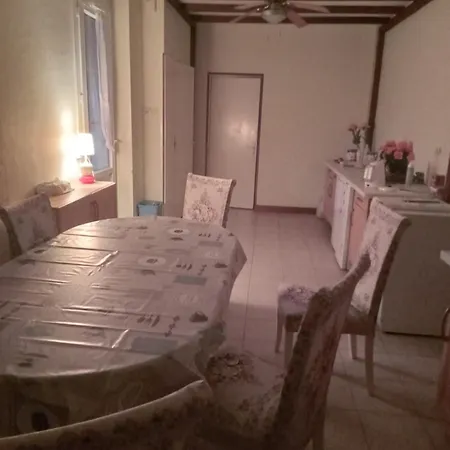 Close To Bordeaux Rum i privatbostad Montendre